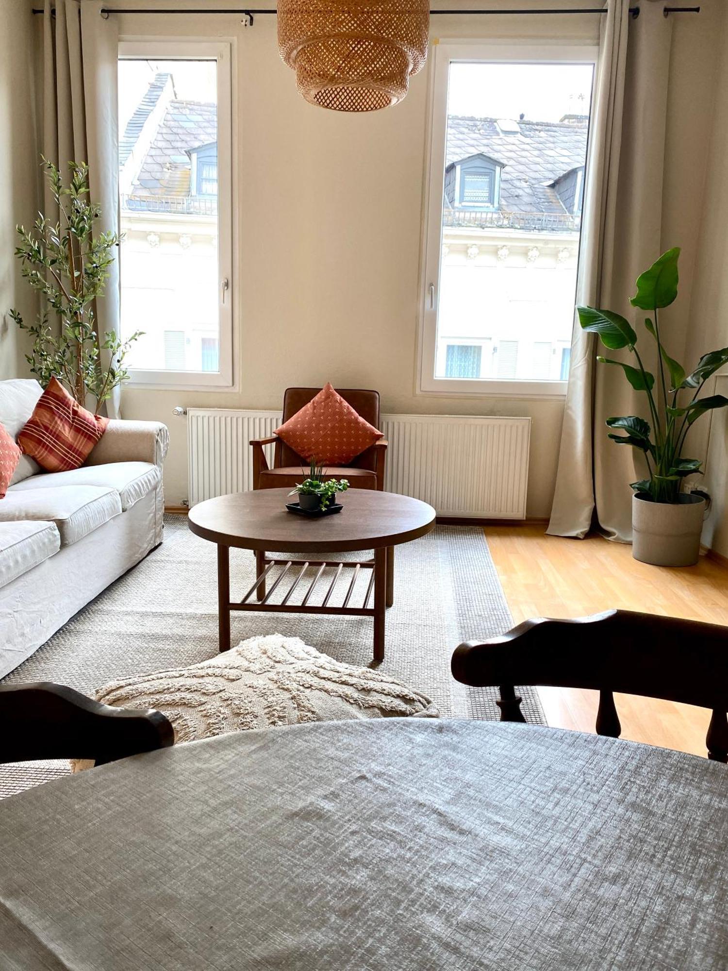 Ba Em City Apartment Wiesbaden Esterno foto